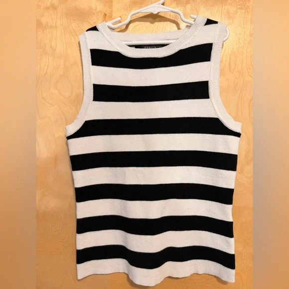 Zesica Monochrome Striped Tank Top - NWOT - small - Picture 1 of 4